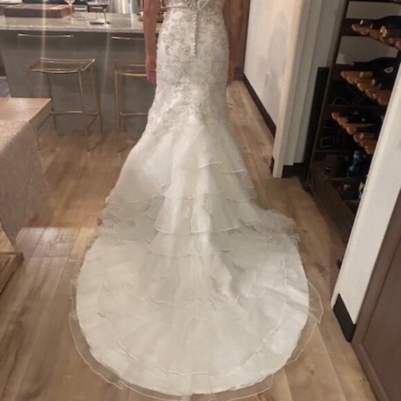 Custom wedding gown - Picture 16 of 16